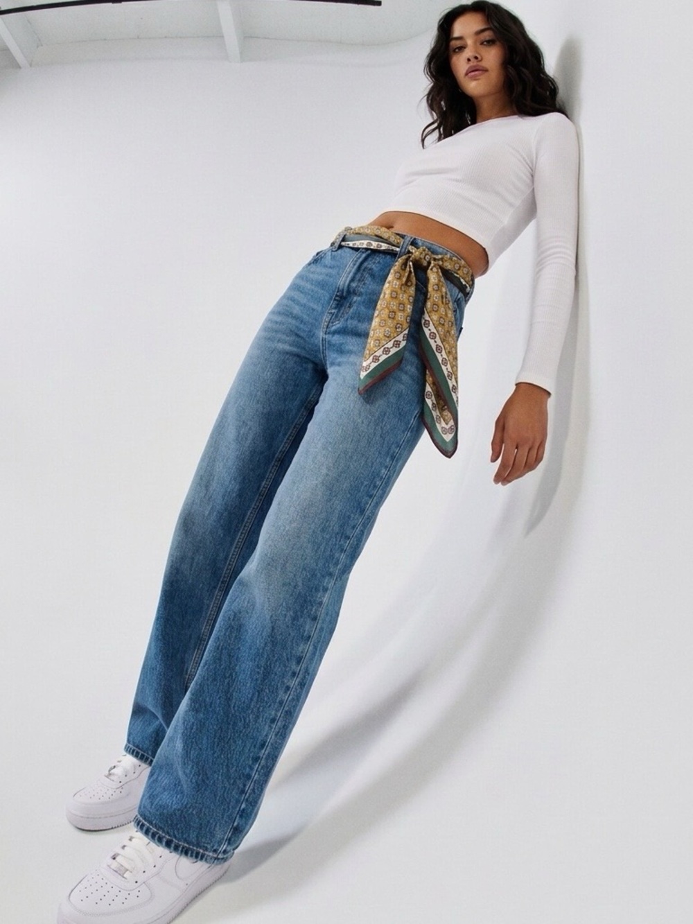 NWOT Zara Blue Boyfriend Jeans with Patterned Scarf Size 2